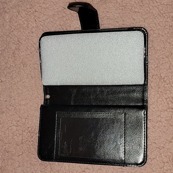 Samsung galaxy S23 xs wallet case - Picture 3 of 6